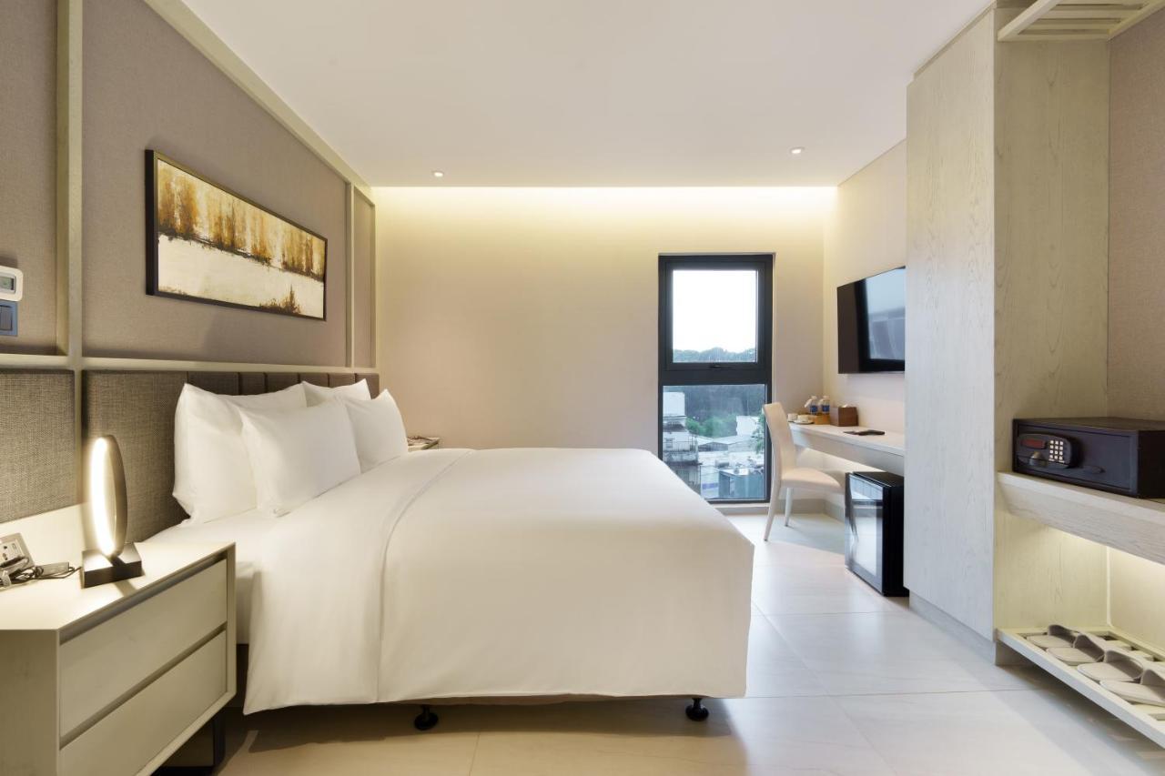 M City Hotel Saigon Ho Chi Minh-stad Buitenkant foto